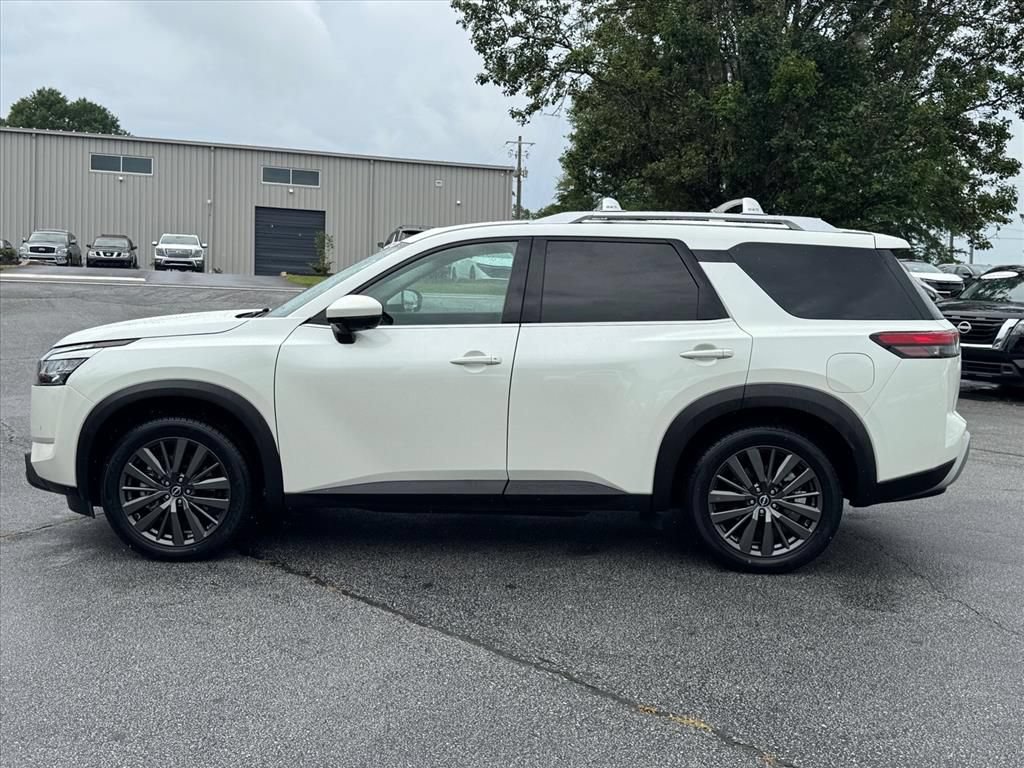 Certified 2022 Nissan Pathfinder SL w/ SL Premium Package FWD image 6