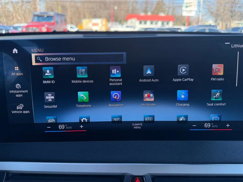 Used 2023 BMW iX xDrive50 w/ Premium Package image 25