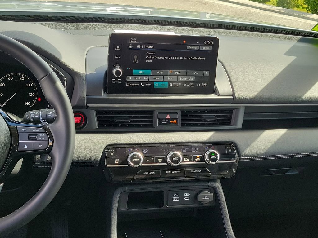 Used 2025 Honda Pilot Touring image 21