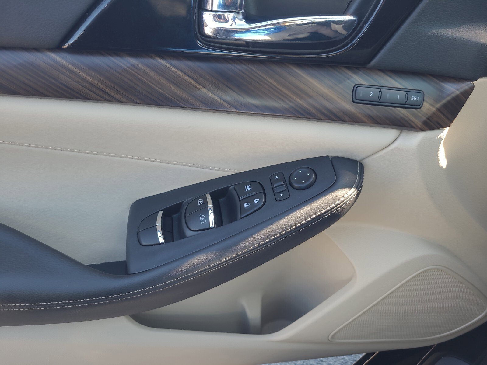 Used 2018 Nissan Maxima Platinum image 28