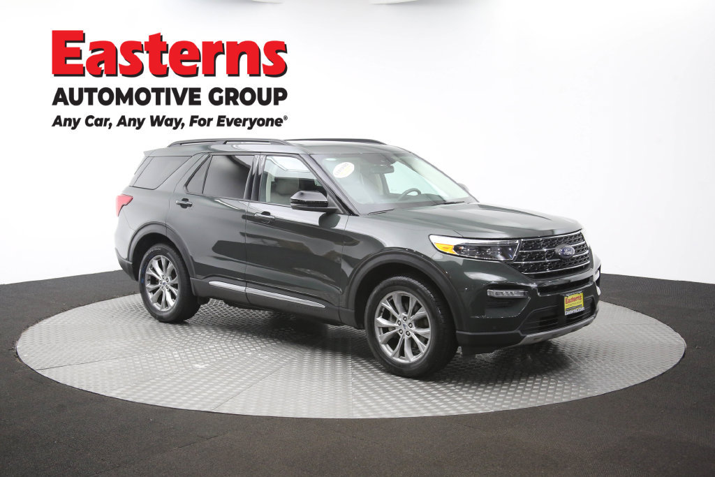 Used 2023 Ford Explorer XLT w/ Equipment Group 202A AWD/4WD image 55
