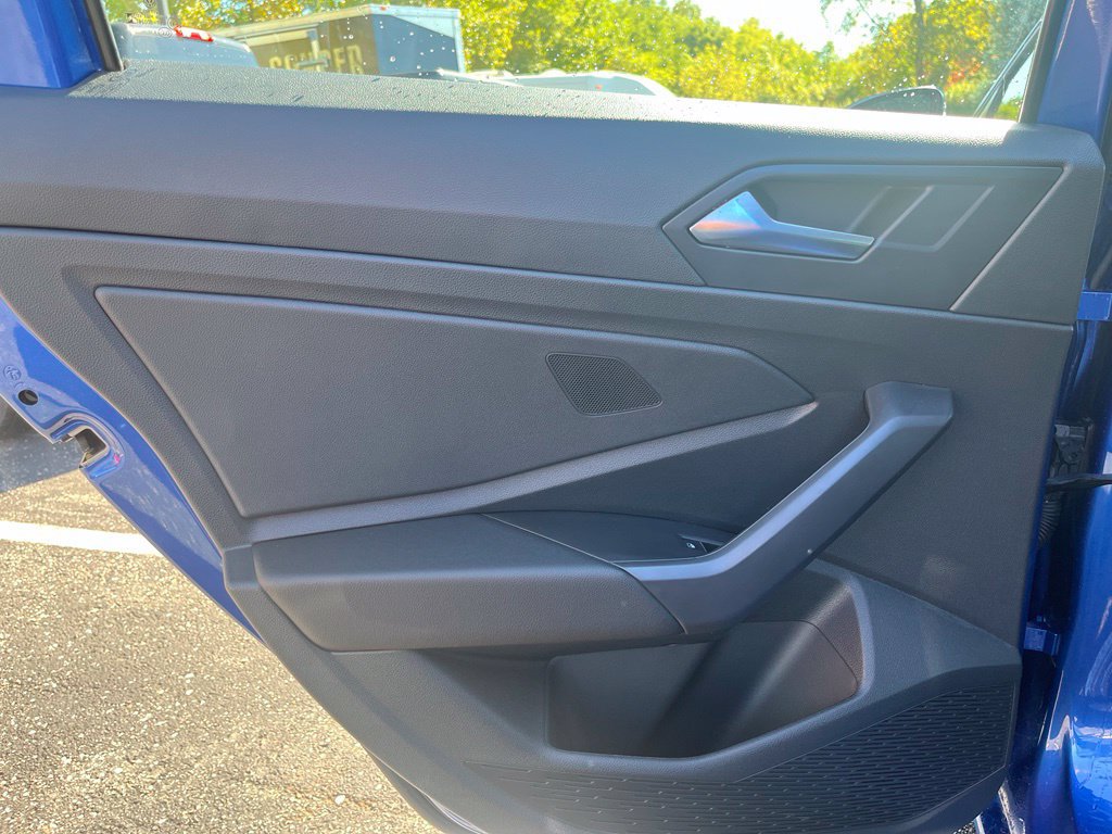 Certified 2024 Volkswagen Jetta SE w/ Panoramic Sunroof Package FWD image 23