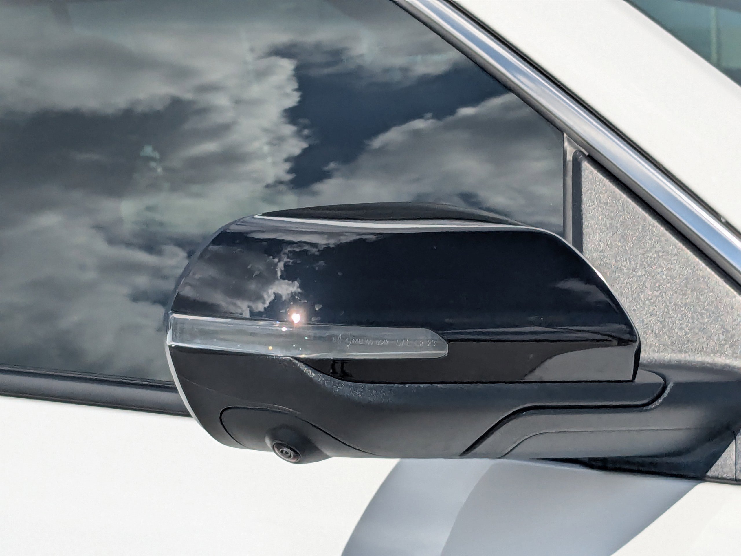 Used 2025 Chevrolet Traverse LT w/ Driver Confidence Package image 12