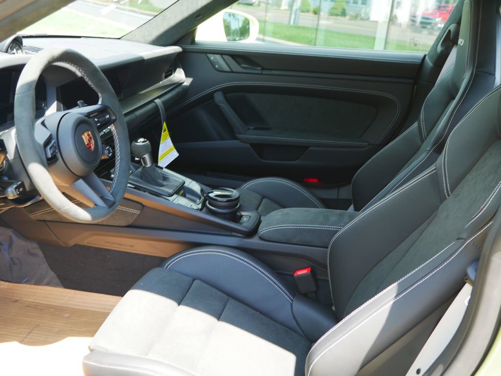 New 2026 Porsche 911 GT3 RWD image 5