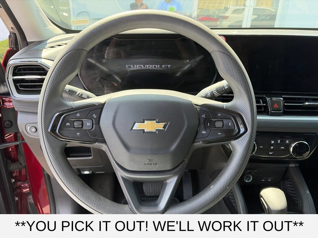 Used 2025 Chevrolet TrailBlazer LT AWD/4WD image 11