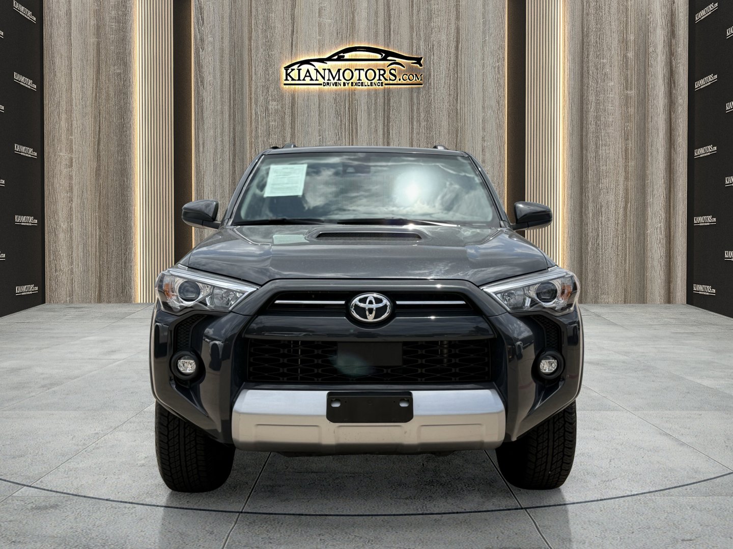 Used 2024 Toyota 4Runner TRD Off-Road image 2