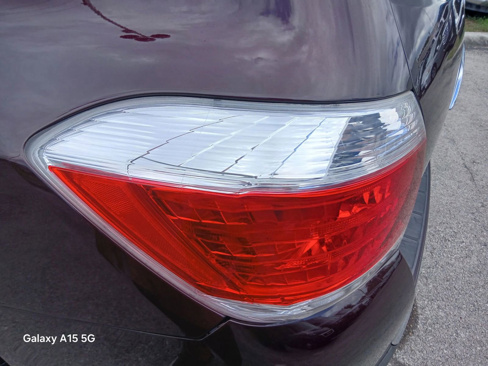 Used 2011 Toyota Highlander Limited w/ Tow Pkg image 12