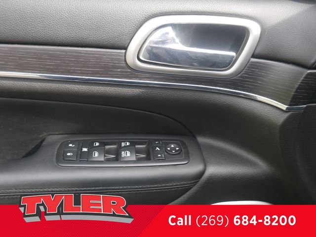 Used 2017 Jeep Grand Cherokee Summit w/ Platinum Series Group AWD/4WD image 21