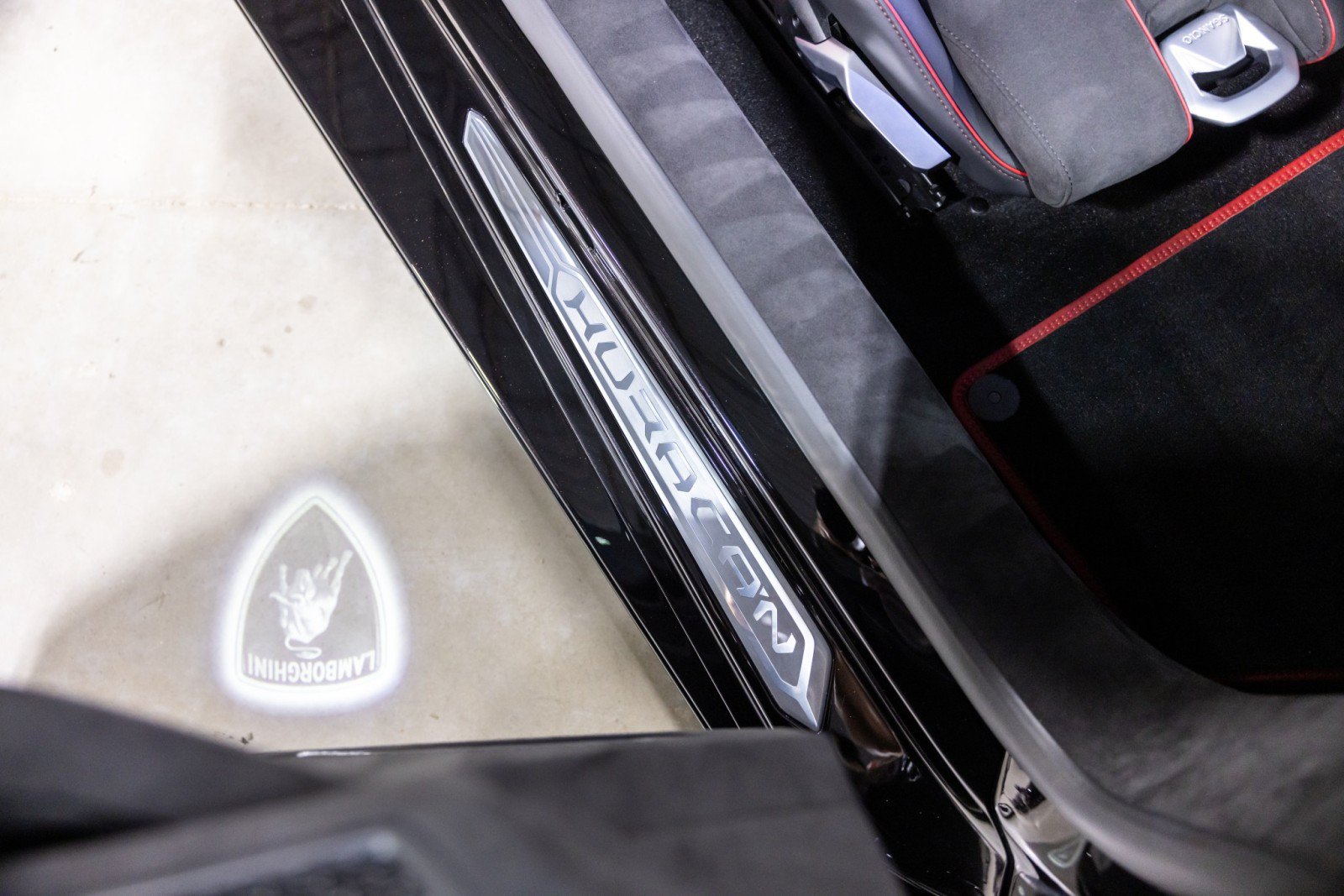 Used 2024 Lamborghini Huracan Tecnica RWD image 33