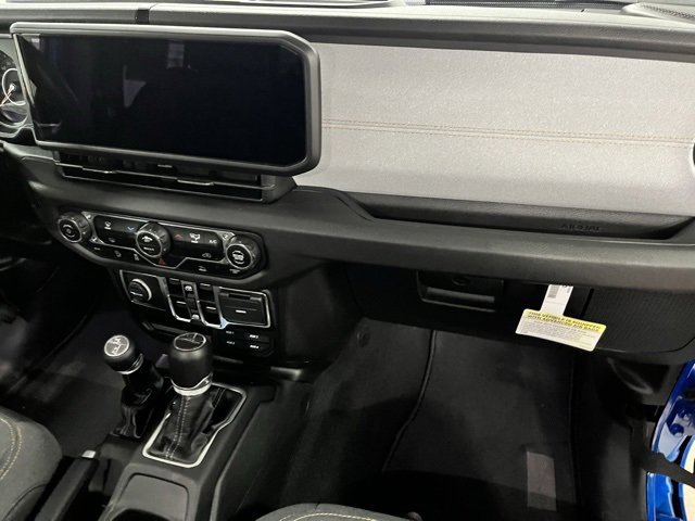 Used 2024 Jeep Gladiator Sport image 19