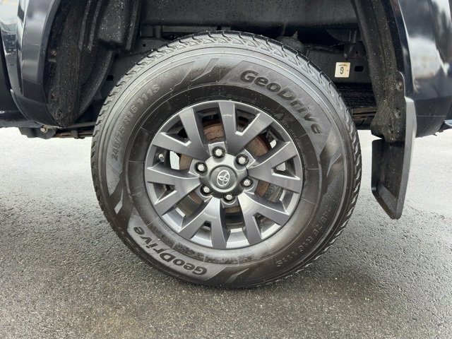Used 2020 Toyota Tacoma SR5 image 25