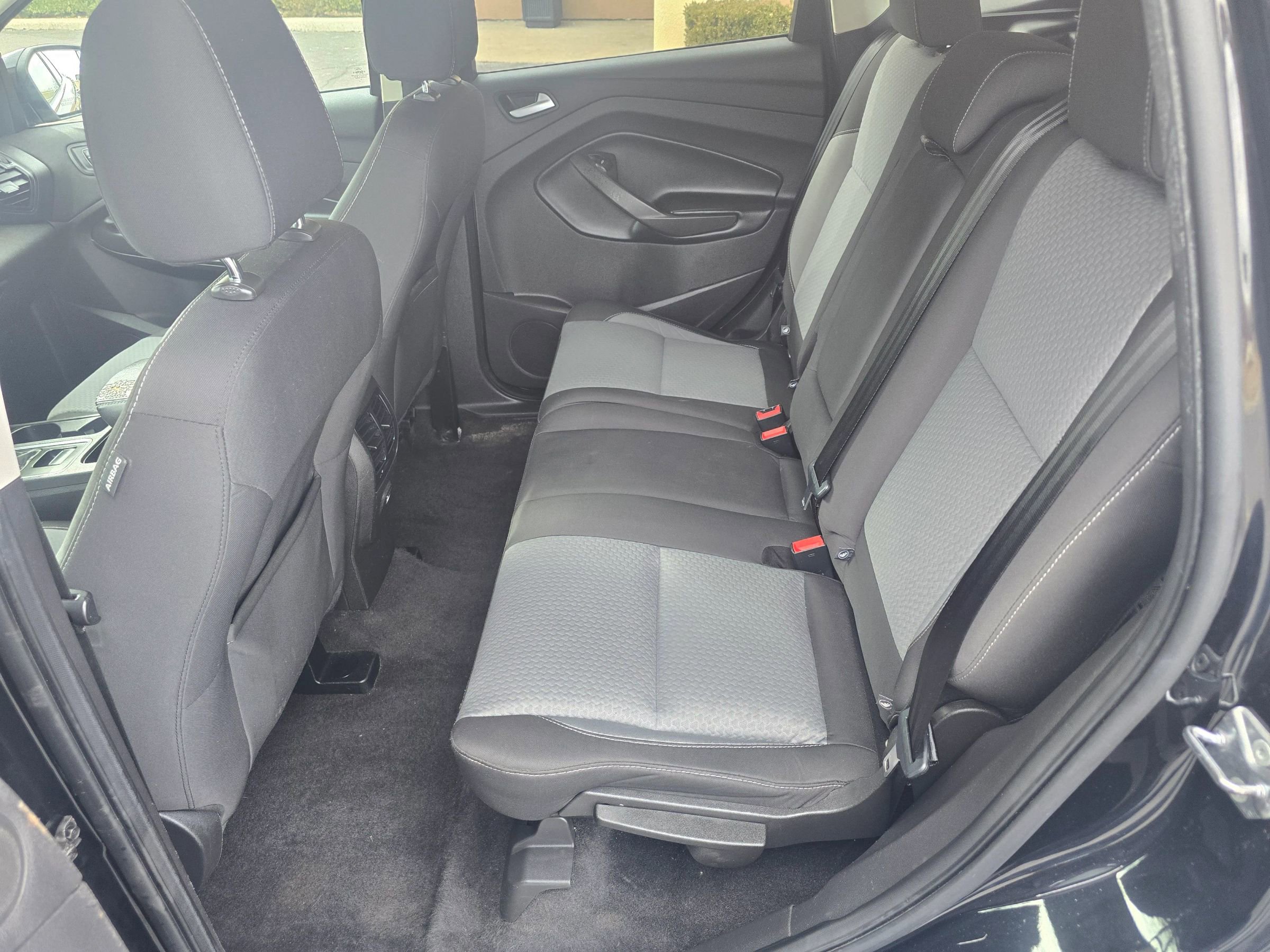 Used 2017 Ford Escape SE image 19