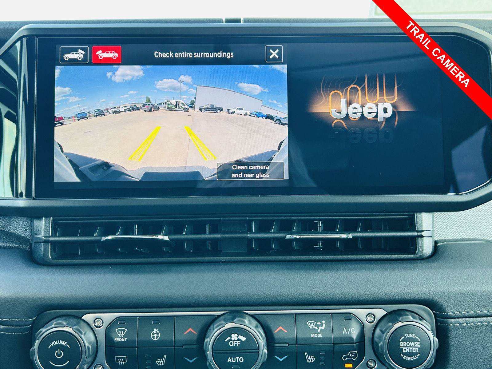 New 2026 Jeep Wrangler Unlimited Sahara w/ Technology Group AWD/4WD image 9