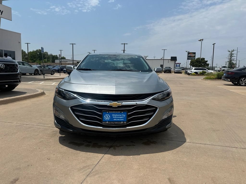 Used 2023 Chevrolet Malibu LT FWD image 2