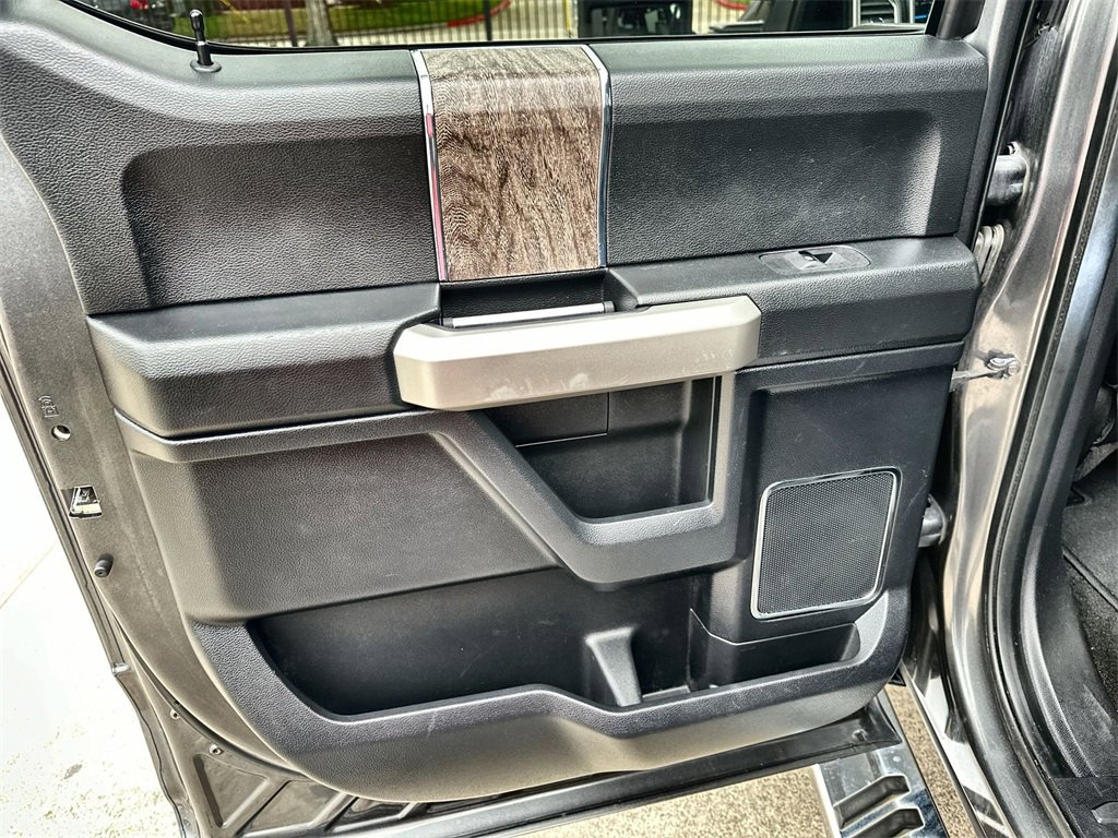 Used 2017 Ford F250 Lariat w/ Lariat Ultimate Package image 15