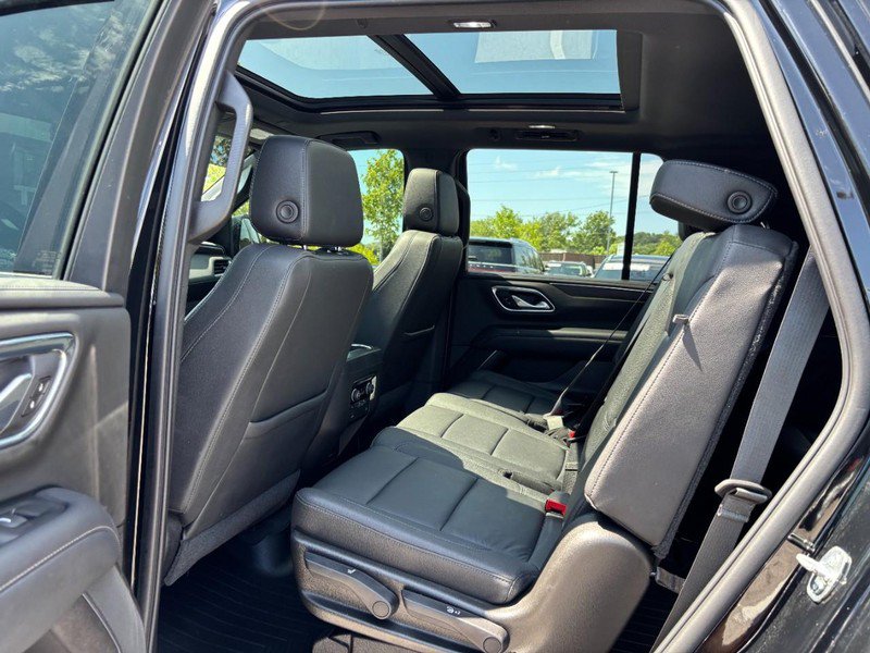 Used 2021 Chevrolet Tahoe Z71 w/ Luxury Package AWD/4WD image 12
