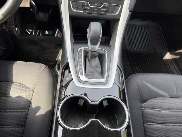 Used 2016 Ford Fusion SE FWD image 27