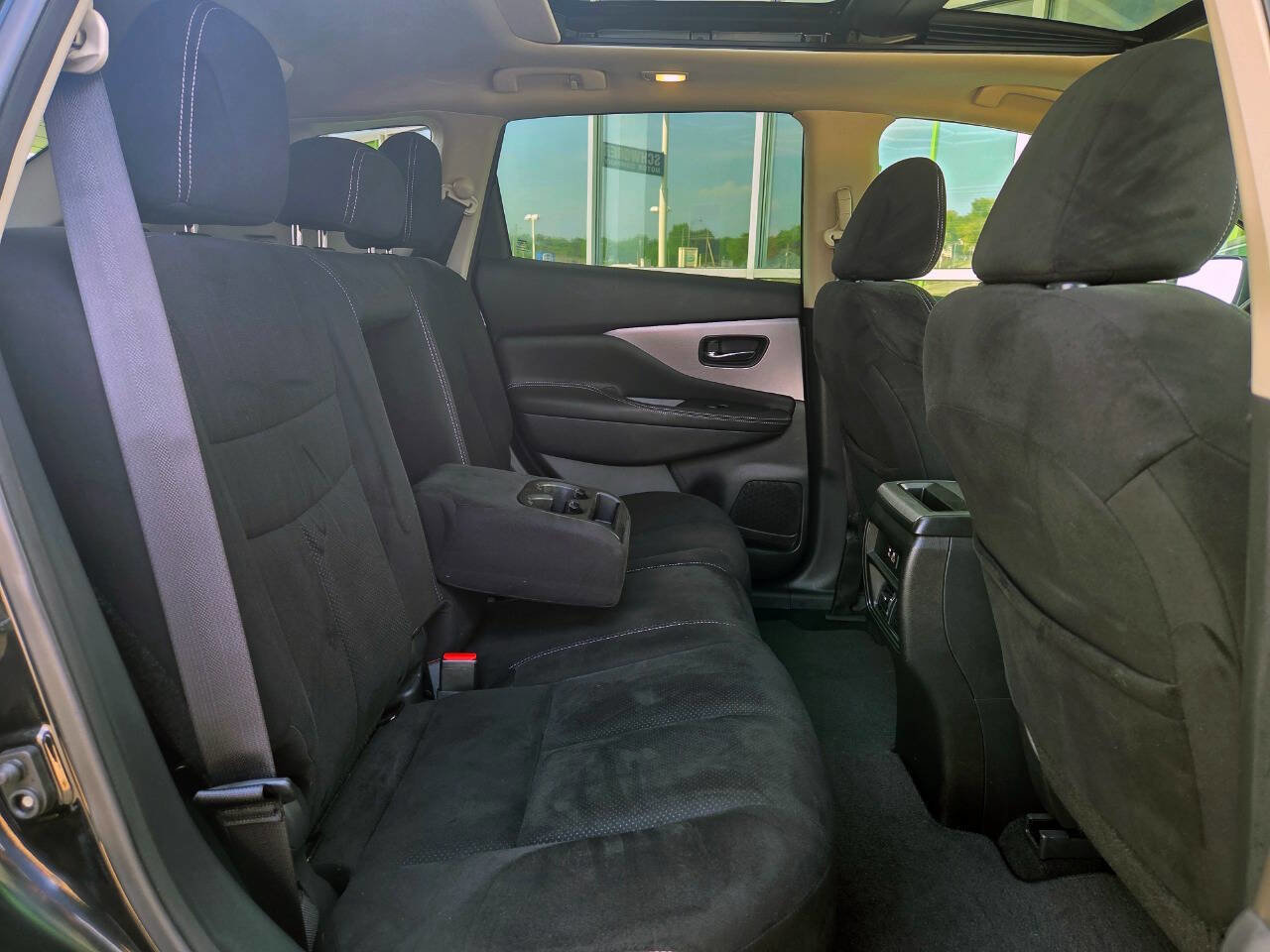 Used 2019 Nissan Murano SV w/ Premium Package image 18