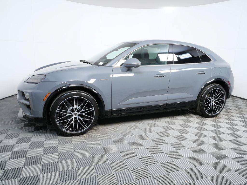 New 2026 Porsche Macan Turbo Electric AWD/4WD image 2