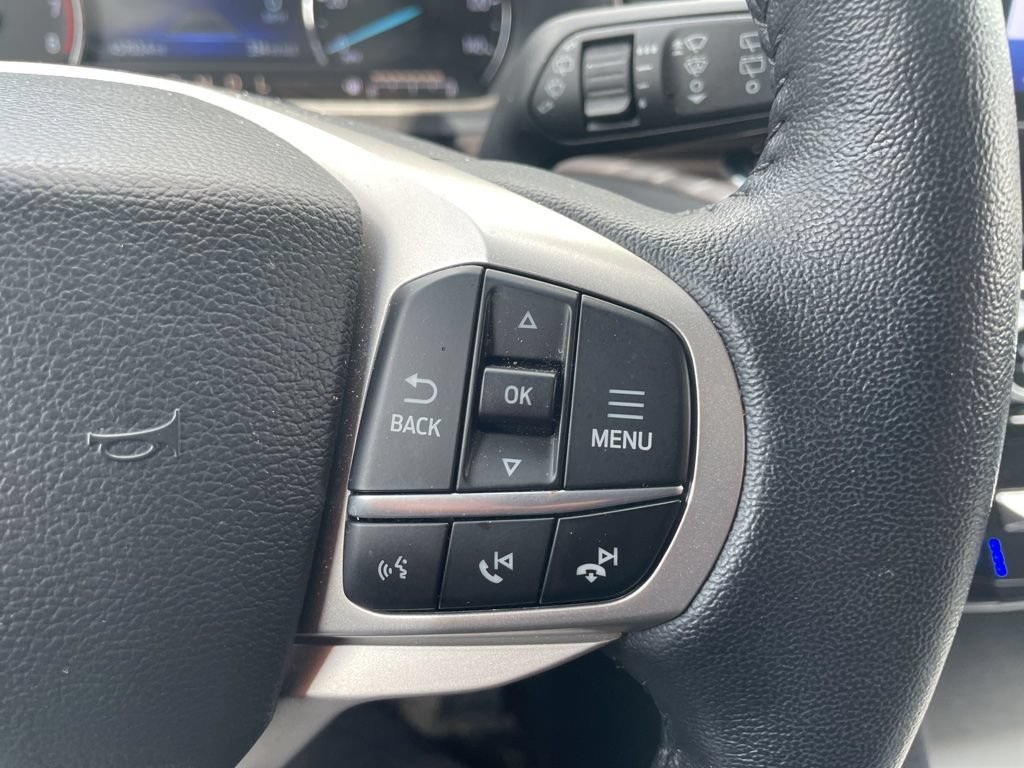 Used 2022 Ford Explorer Limited w/ Equipment Group 301A AWD/4WD image 19