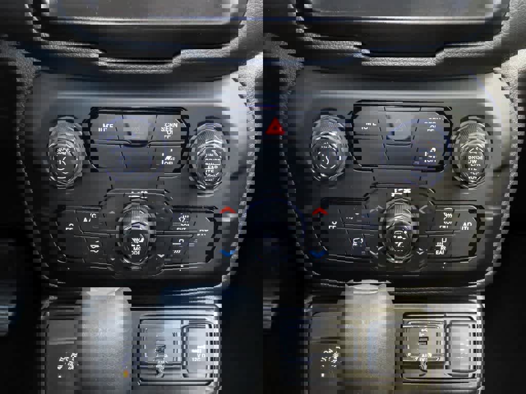 Used 2022 Jeep Renegade Latitude image 22