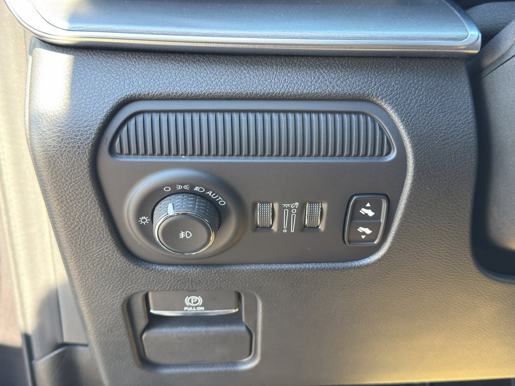 Used 2024 Jeep Wagoneer Series II w/ Convenience Group I image 17