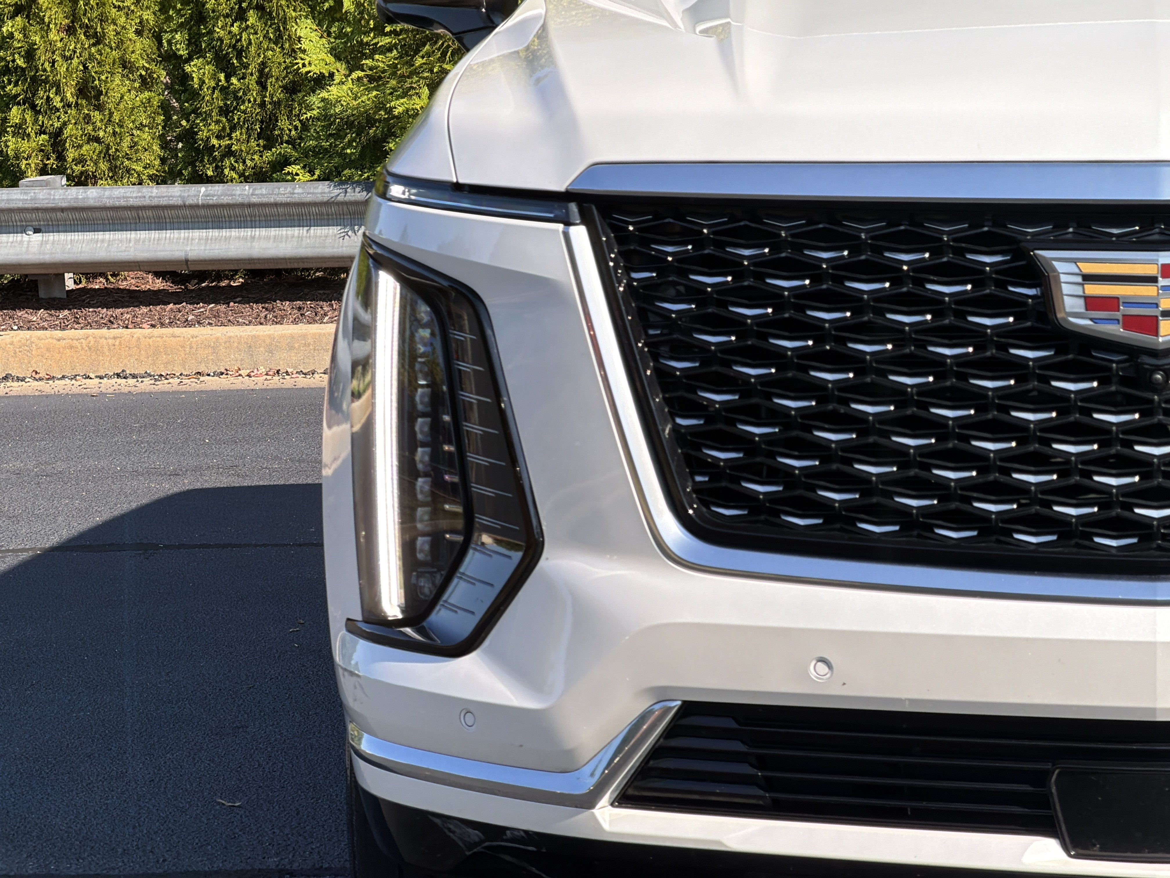 Used 2025 Cadillac Escalade Premium Luxury w/ Touring Package AWD/4WD image 19