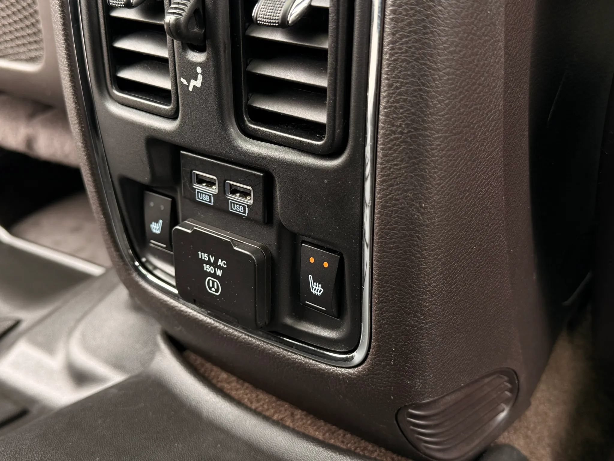 Used 2019 Jeep Grand Cherokee Overland AWD/4WD image 17