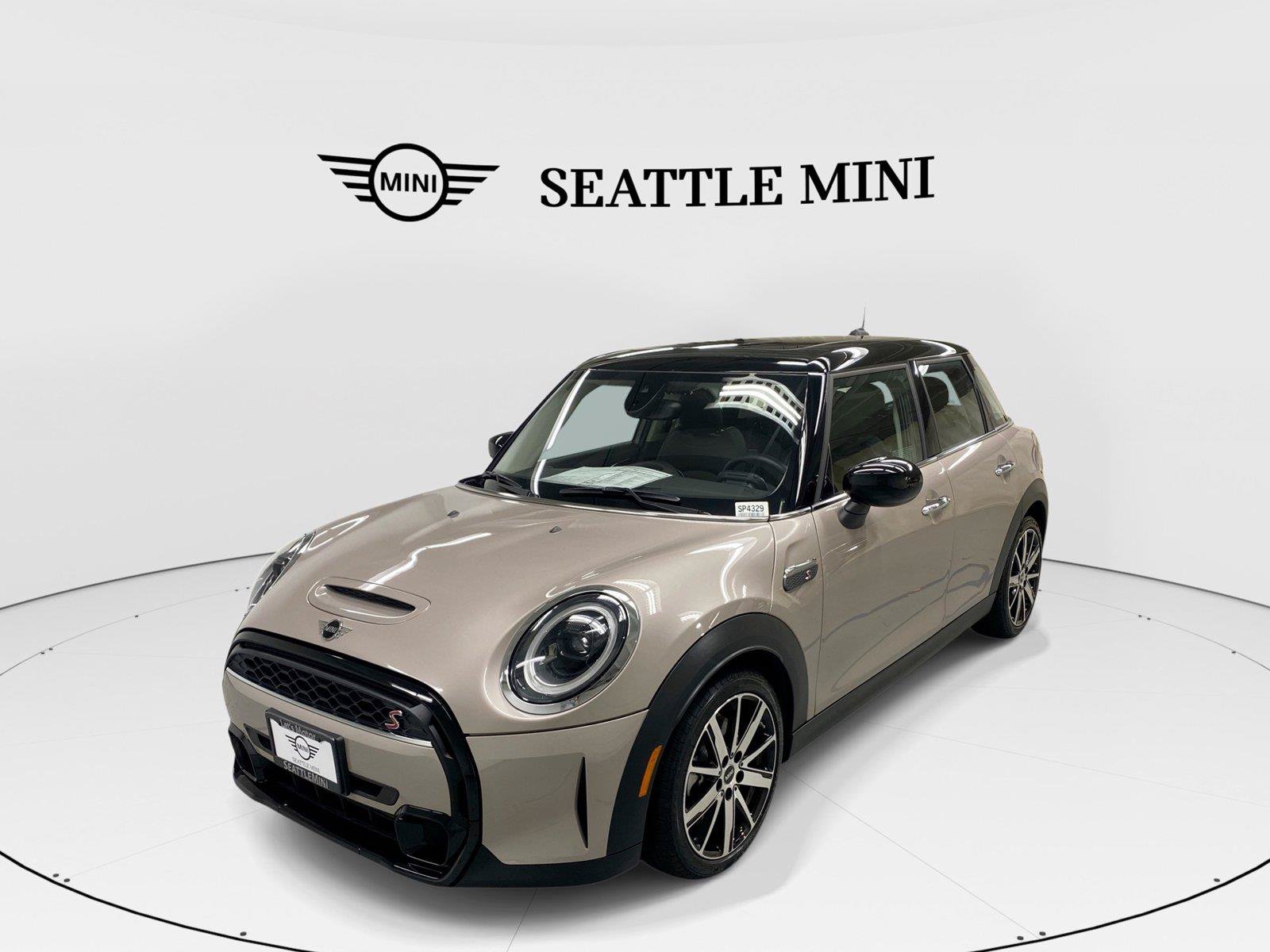 Used 2023 MINI Cooper S FWD image 1