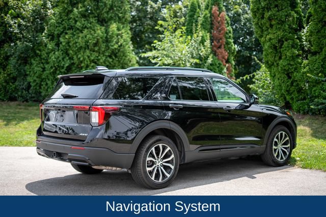 Used 2025 Ford Explorer ST-Line AWD/4WD image 5