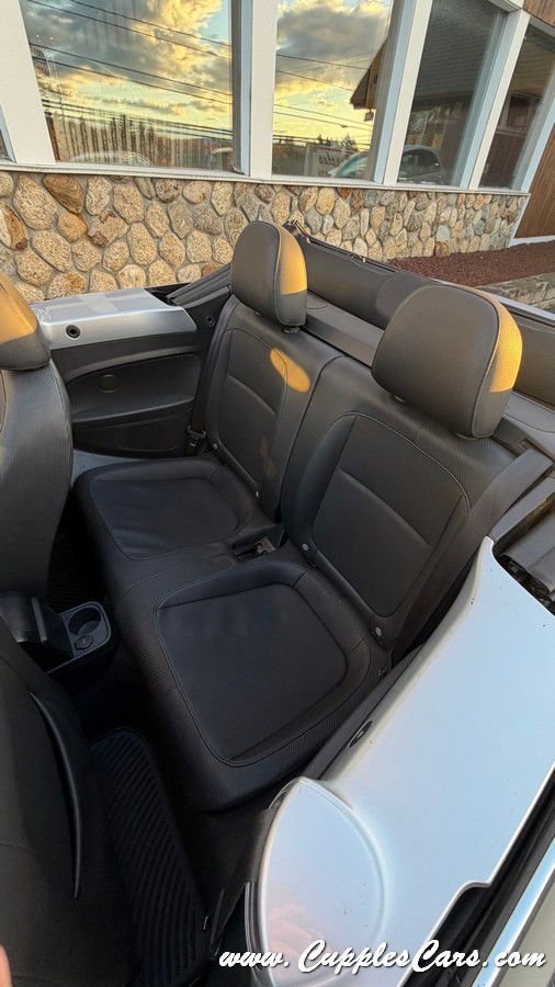 Used 2015 Volkswagen Beetle TDI image 36