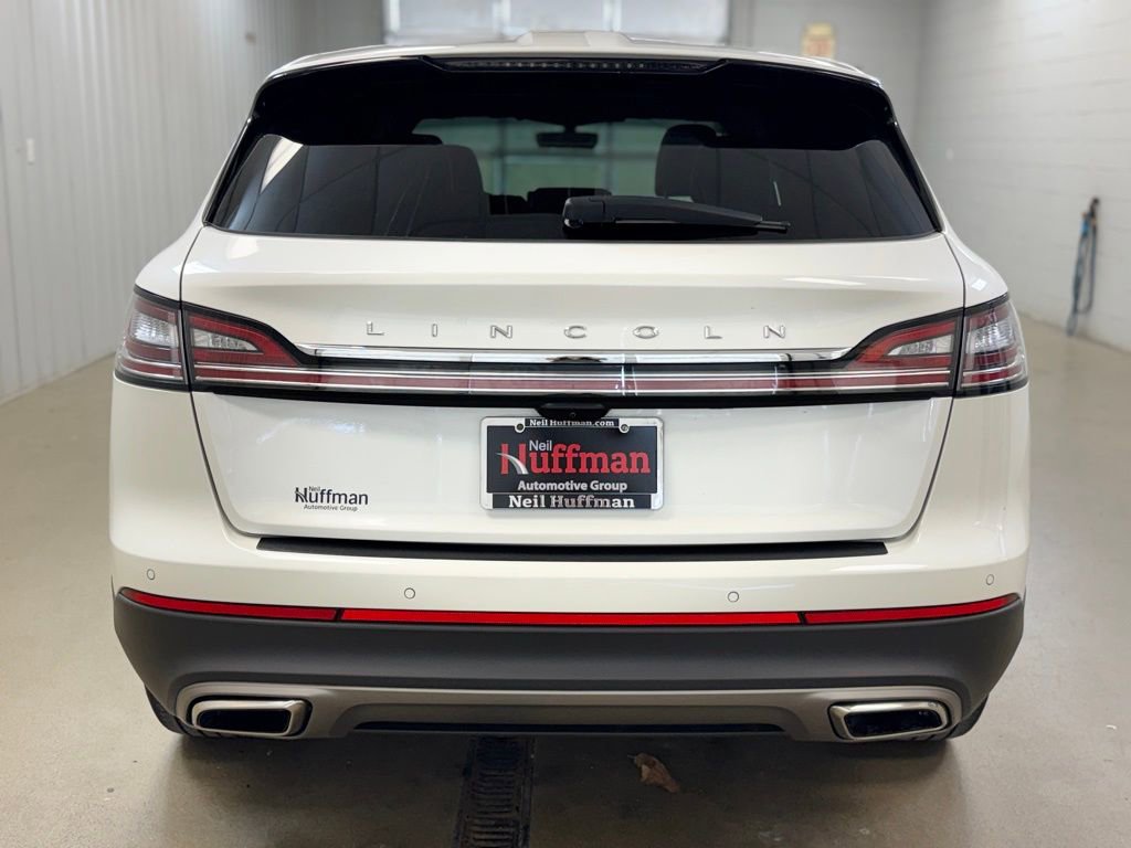 Used 2023 Lincoln Nautilus Reserve image 6