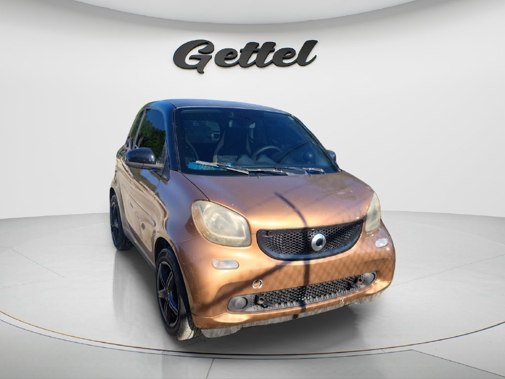 Used 2016 smart fortwo passion RWD image 2
