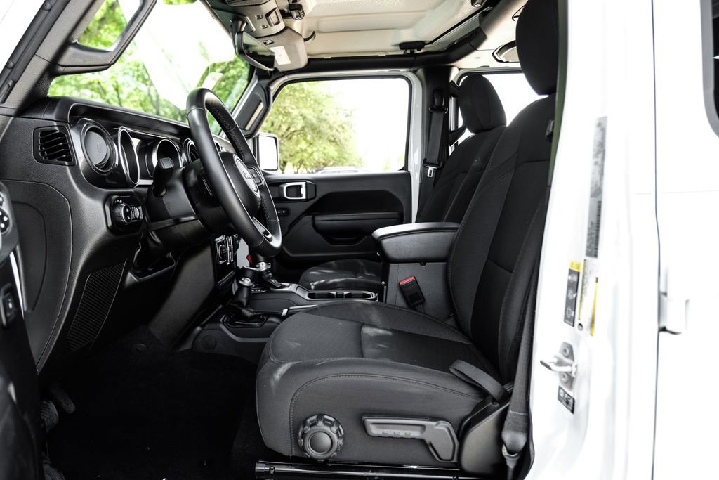 Used 2022 Jeep Gladiator Sport image 41