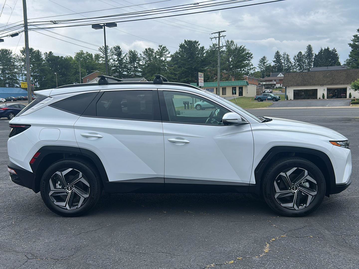 Certified 2024 Hyundai Tucson Limited AWD/4WD image 10