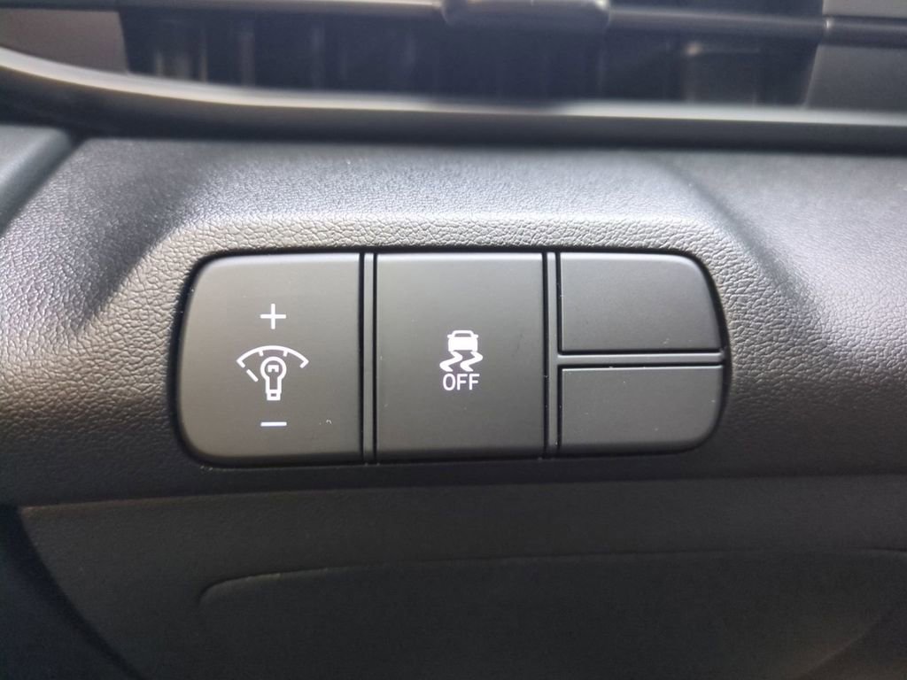 New 2026 Hyundai Elantra Sport image 24