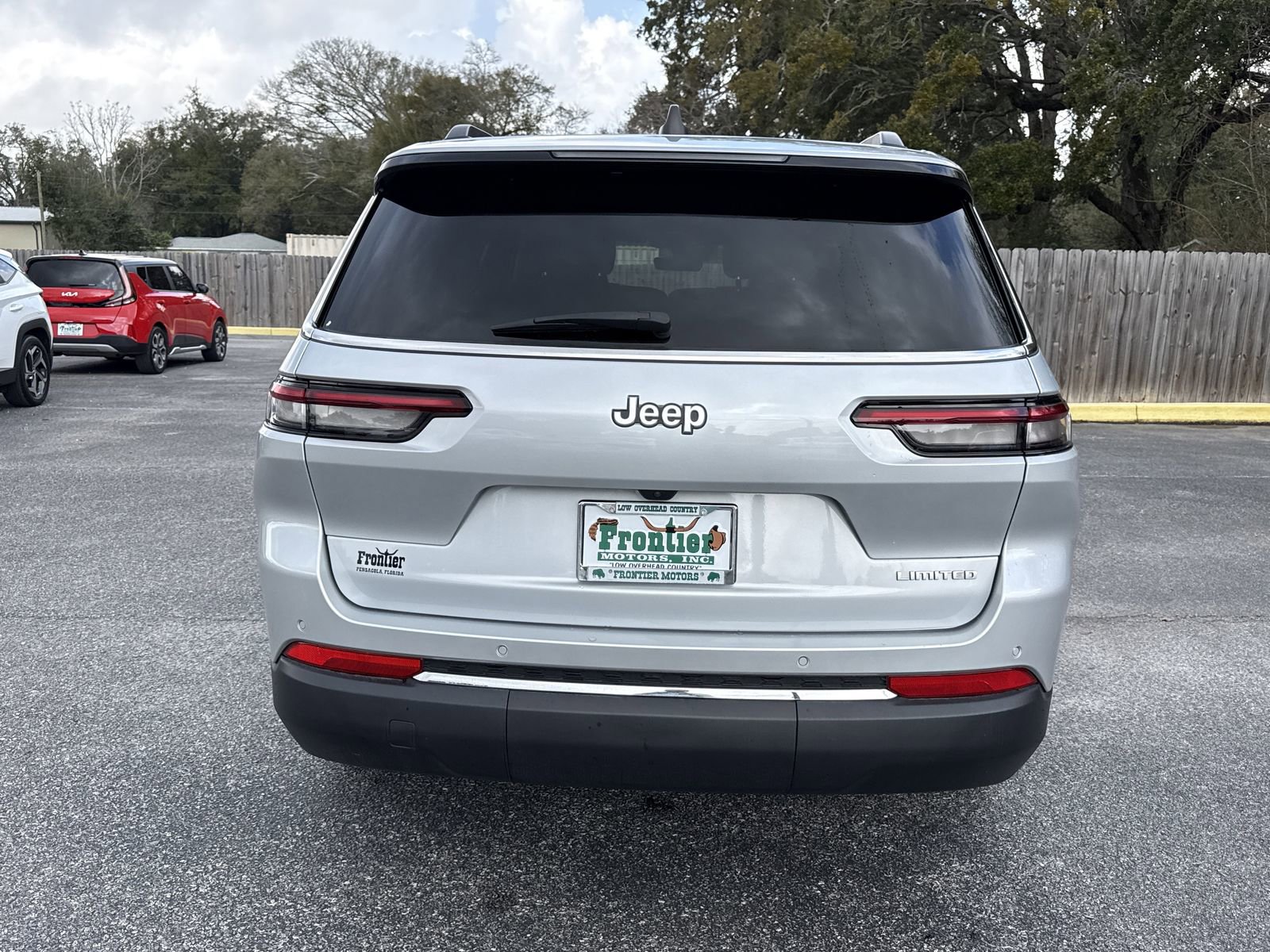 Used 2025 Jeep Grand Cherokee L Limited w/ Trailer Tow Package image 4