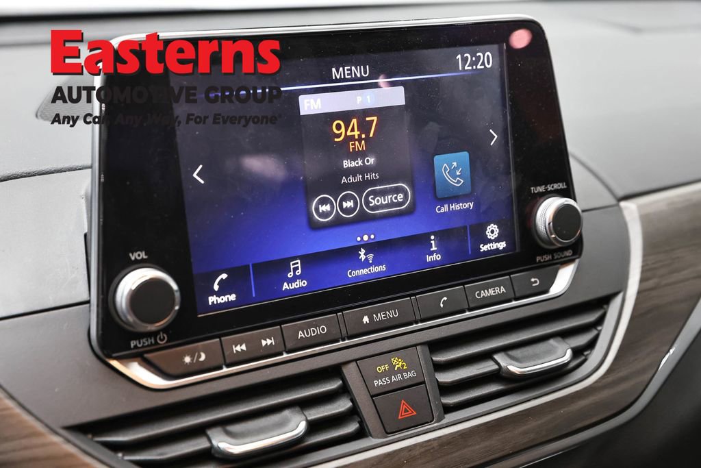 Used 2025 Nissan Altima 2.5 SV FWD image 19