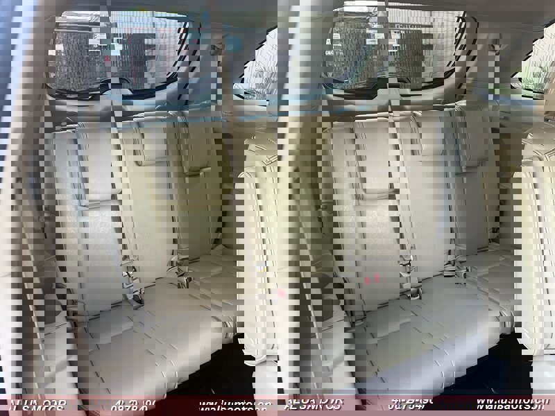 Used 2017 Toyota Highlander Limited image 32