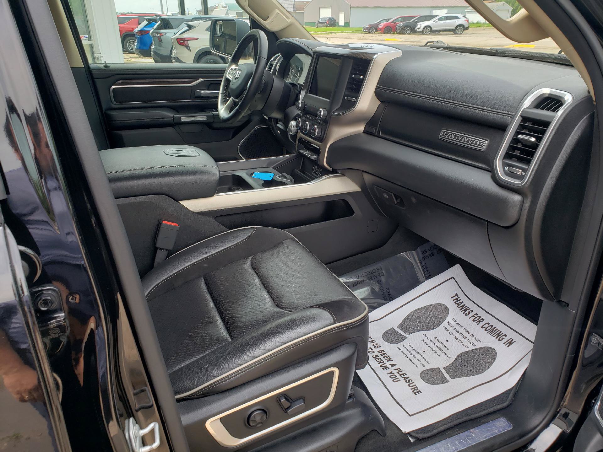 Used 2020 RAM 1500 Laramie AWD/4WD image 9