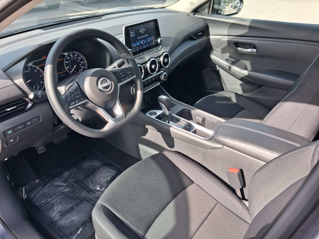 Used 2025 Nissan Sentra SV FWD image 19