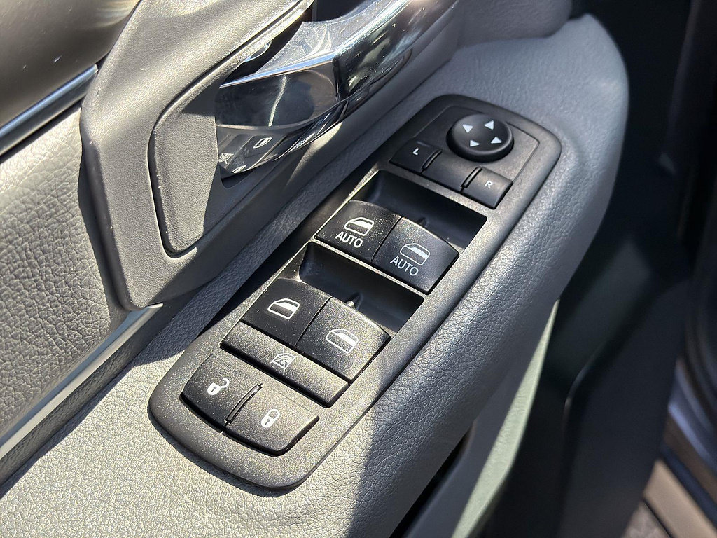 Used 2018 RAM 1500 Big Horn RWD image 21