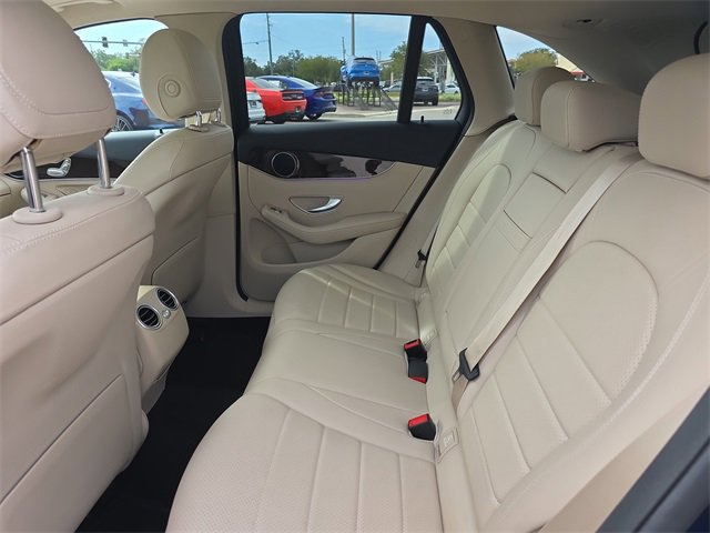 Used 2022 Mercedes-Benz GLC 300 4MATIC image 9