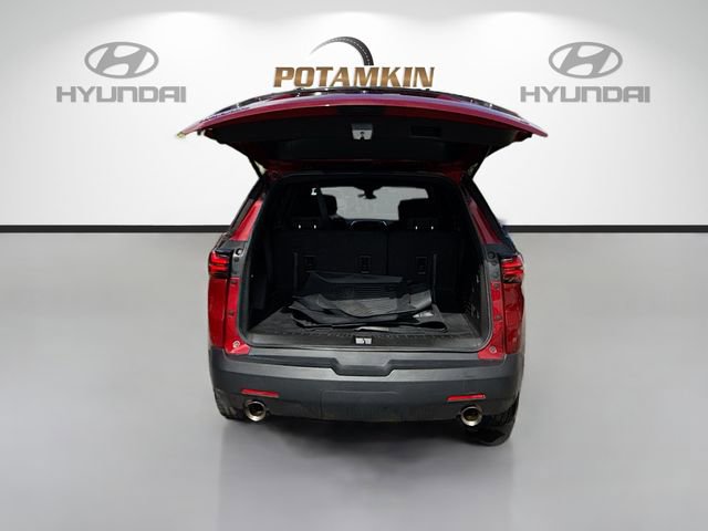 Used 2023 Chevrolet Traverse LT FWD image 25