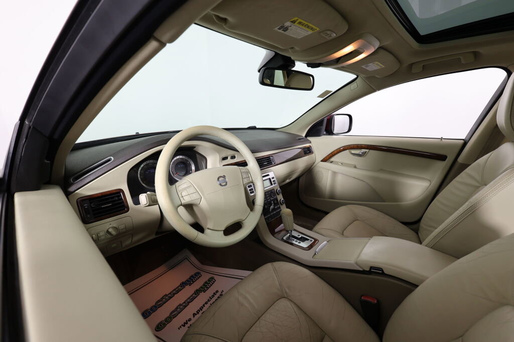 Used 2009 Volvo XC70 3.2 image 10