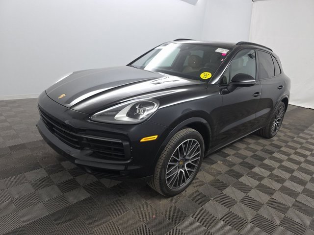 Used 2019 Porsche Cayenne w/ Premium Package image 1