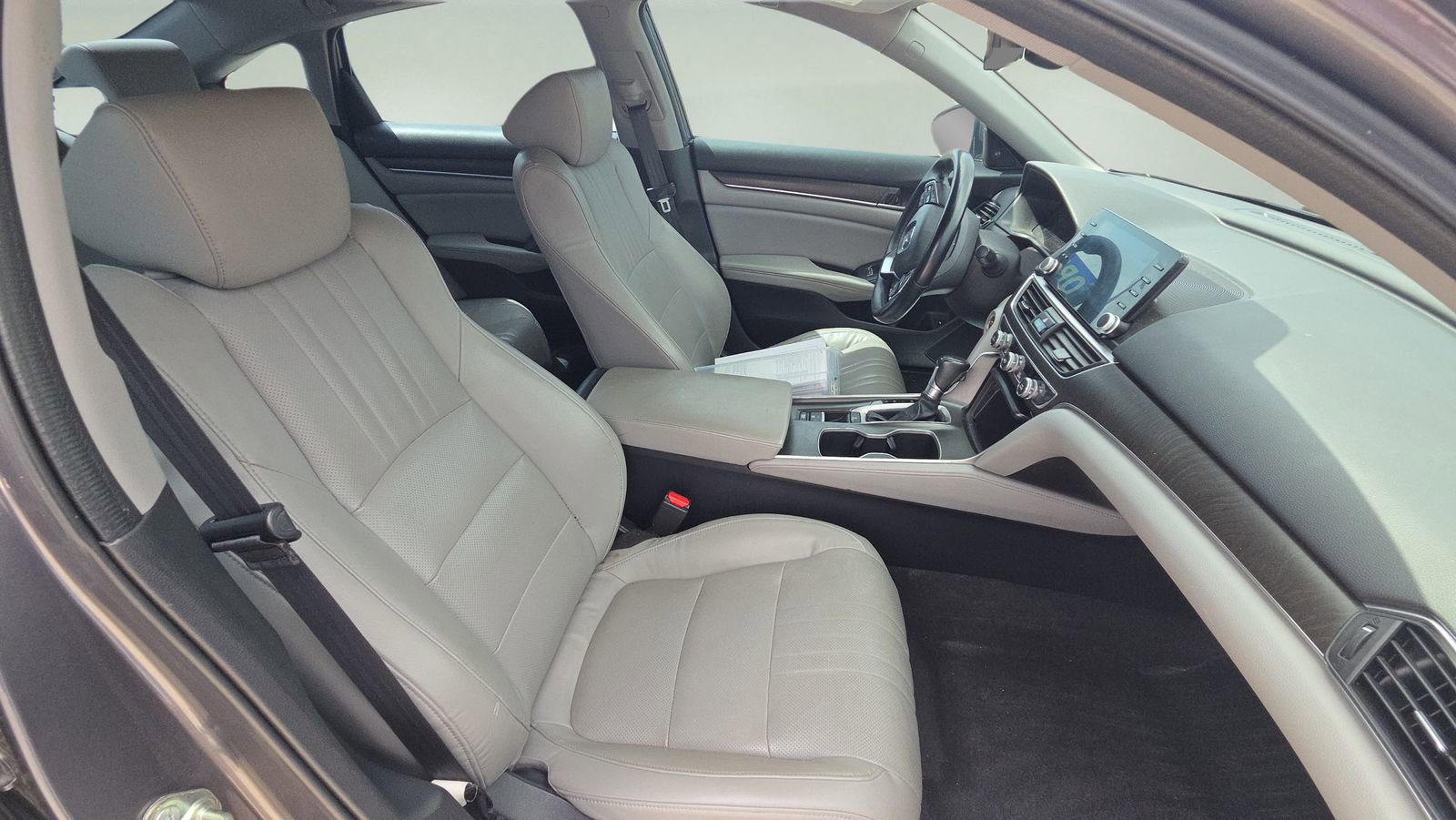 Used 2018 Honda Accord EX-L image 10