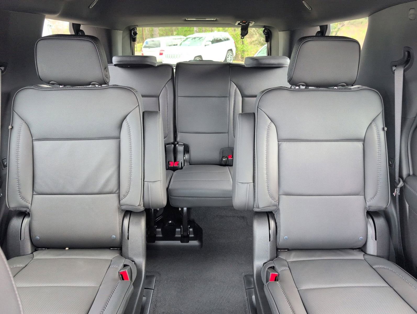 New 2026 GMC Yukon Denali w/ Sun & Power Step Package AWD/4WD image 28