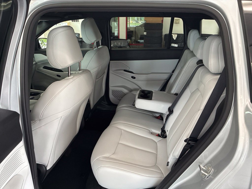 New 2026 Jeep Cherokee Limited AWD/4WD image 14