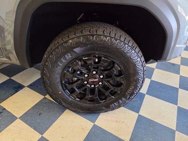 New 2026 GMC Canyon Elevation w/ Convenience Package RWD image 11